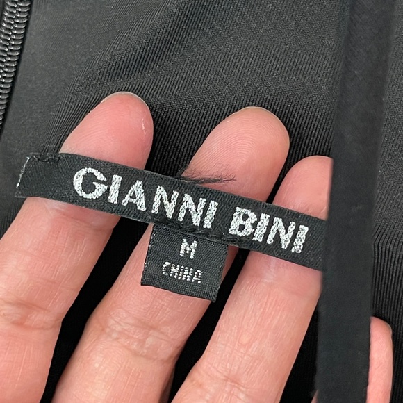 Gianni Bini Pilar Ruffle Black Dress Women's M Cold Shoulder Bodycon Stretch - Picture 8 of 15